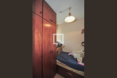 Apartamento à venda com 184m², 4 quartos e 3 vagas Apartamento à venda com 184m², 4 quartos e 3 vagasQuarto de Serviço