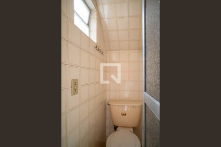 Casa à venda com 199m², 3 quartos e 2 vagas Casa à venda com 199m², 3 quartos e 2 vagasLavabo 2