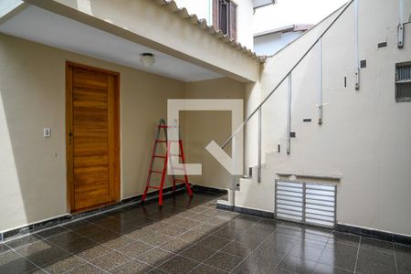 Casa à venda com 199m², 3 quartos e 2 vagas Casa à venda com 199m², 3 quartos e 2 vagasQuintal
