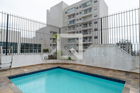 Apartamento à venda com 115m², 3 quartos e 2 vagas Apartamento à venda com 115m², 3 quartos e 2 vagasÁrea comum - Piscina