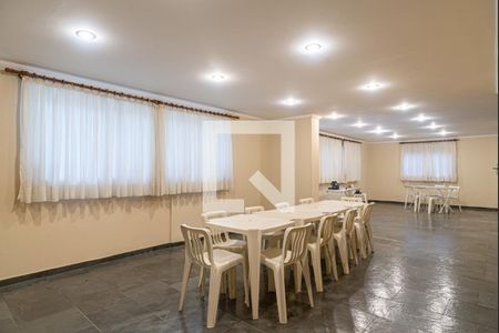 Apartamento à venda com 115m², 3 quartos e 2 vagas Apartamento à venda com 115m², 3 quartos e 2 vagasÁrea comum - Salão de festas 2