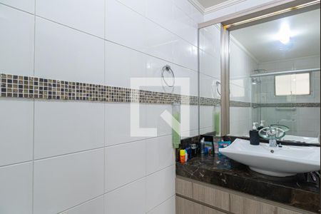 Apartamento à venda com 115m², 3 quartos e 2 vagas Apartamento à venda com 115m², 3 quartos e 2 vagasBanheiro da Suíte