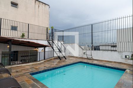 Apartamento à venda com 115m², 3 quartos e 2 vagas Apartamento à venda com 115m², 3 quartos e 2 vagasÁrea comum - Piscina