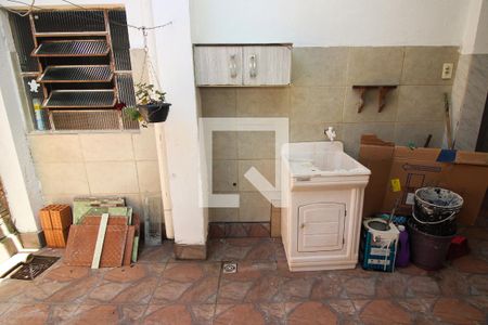 Casa à venda com 70m², 3 quartos e 2 vagas Casa à venda com 70m², 3 quartos e 2 vagasÁrea de Serviço