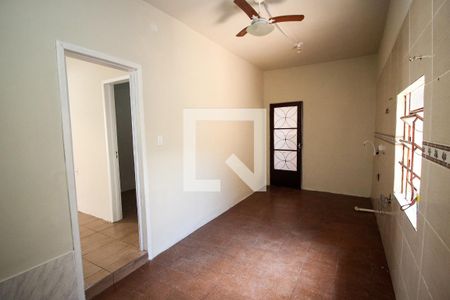 Casa à venda com 70m², 3 quartos e 2 vagas Casa à venda com 70m², 3 quartos e 2 vagasCozinha