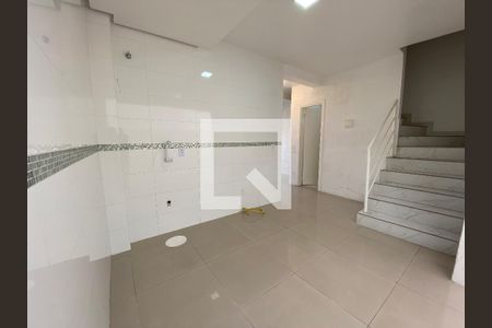 Casa de condomínio para alugar com 84m², 2 quartos e 2 vagas Casa de condomínio para alugar com 84m², 2 quartos e 2 vagasCozinha
