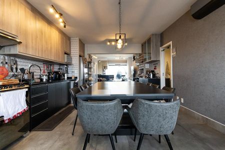 Apartamento à venda com 136m², 3 quartos e 2 vagas Apartamento à venda com 136m², 3 quartos e 2 vagasCozinha