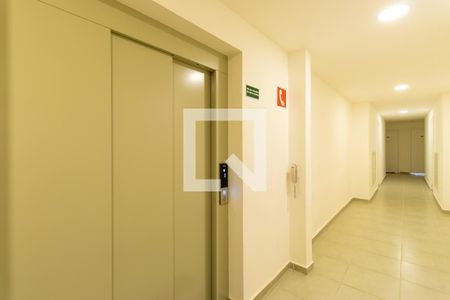 Apartamento para alugar com 46m², 2 quartos e 1 vagaÁrea comum - Elevador