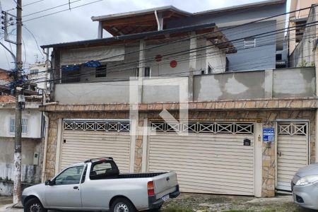 Casa para alugar com 110m², 2 quartos e 1 vaga Casa para alugar com 110m², 2 quartos e 1 vagaFachada