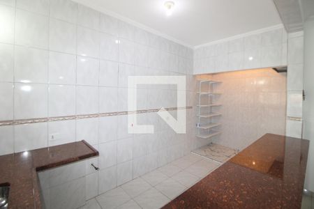 Sala / Cozinha de casa para alugar com 2 quartos, 110m² em Vila Bancaria Munhoz, São Paulo