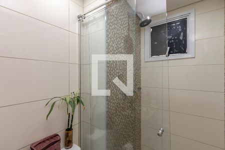 Apartamento à venda com 115m², 2 quartos e 2 vagas Apartamento à venda com 115m², 2 quartos e 2 vagasBanheiro da Suíte