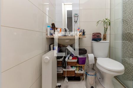 Apartamento à venda com 115m², 2 quartos e 2 vagas Apartamento à venda com 115m², 2 quartos e 2 vagasBanheiro da Suíte