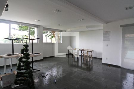 Apartamento à venda com 58m², 2 quartos e 1 vaga Apartamento à venda com 58m², 2 quartos e 1 vagaÁrea comum - Salão de festas