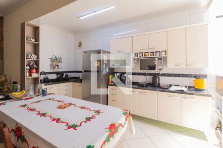 Casa à venda com 210m², 4 quartos e 2 vagasCozinha