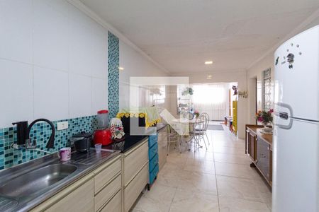 Casa à venda com 210m², 4 quartos e 2 vagasCozinha