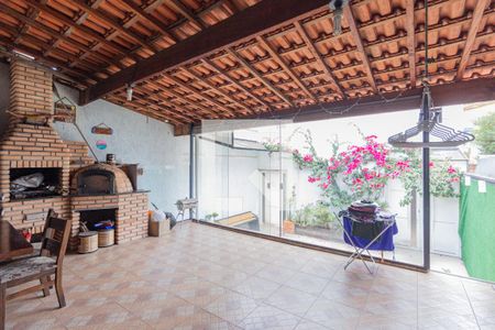 Casa à venda com 210m², 4 quartos e 2 vagasQuintal