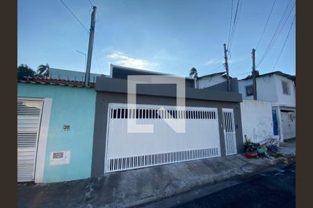 Casa à venda com 210m², 4 quartos e 2 vagasFachada