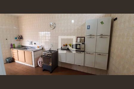 Casa à venda com 190m², 3 quartos e 2 vagasCozinha