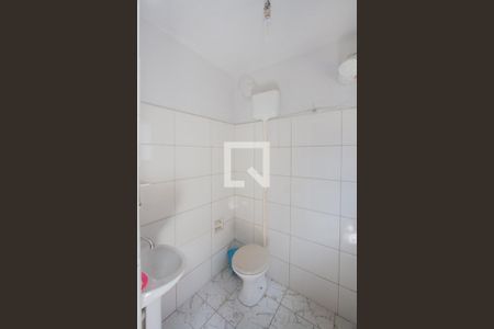 Casa à venda com 250m², 2 quartos e 5 vagas Casa à venda com 250m², 2 quartos e 5 vagasBanheiro de Serviço