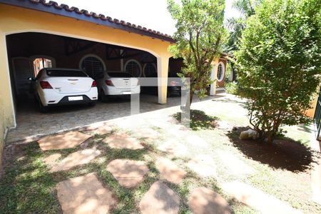 Casa à venda com 395m², 4 quartos e 4 vagasGaragem