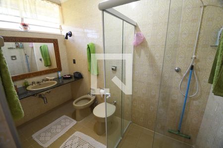 Casa à venda com 395m², 4 quartos e 4 vagasBanheiro 1