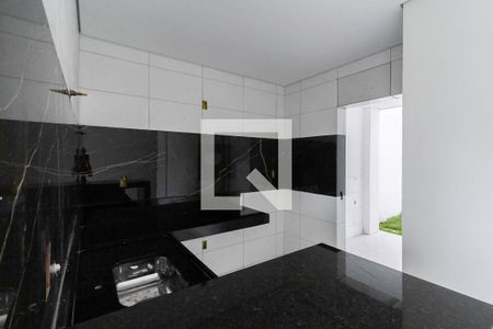 Casa à venda com 86m², 3 quartos e 2 vagasCozinha