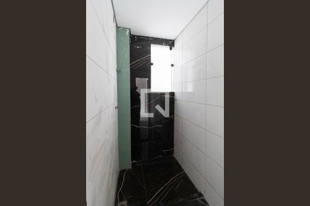 Casa à venda com 86m², 3 quartos e 2 vagasBanheiro social