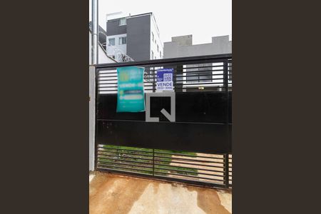 Casa à venda com 86m², 3 quartos e 2 vagasFachada