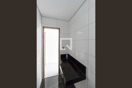 Casa à venda com 86m², 3 quartos e 2 vagasBanheiro social