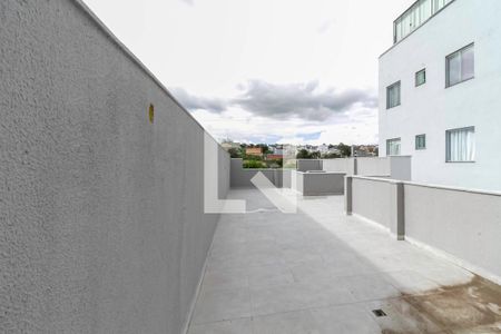 Casa à venda com 86m², 3 quartos e 2 vagasTerraço