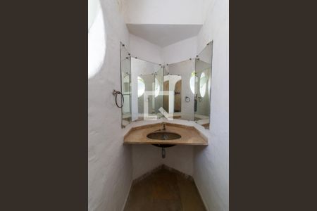 Casa à venda com 854m², 5 quartos e 8 vagas Casa à venda com 854m², 5 quartos e 8 vagasLavabo