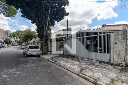Casa à venda com 221m², 3 quartos e 2 vagasFachada