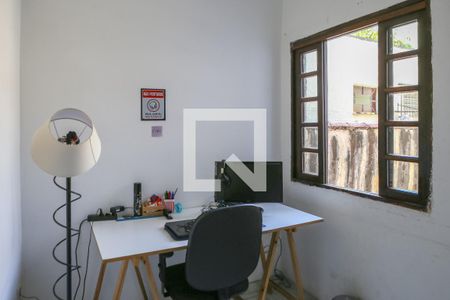 Casa à venda com 120m², 4 quartos e sem vaga Casa à venda com 120m², 4 quartos e sem vagaEscritório