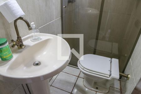 Casa à venda com 120m², 4 quartos e sem vaga Casa à venda com 120m², 4 quartos e sem vagaBanheiro Social