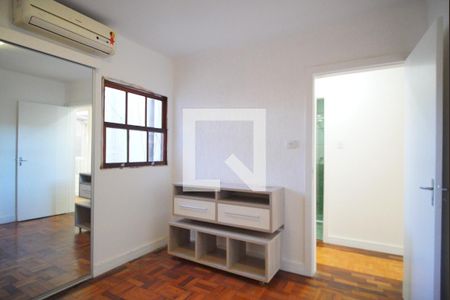 Quarto 1 de apartamento para alugar com 2 quartos, 65m² em Navegantes, Porto Alegre
