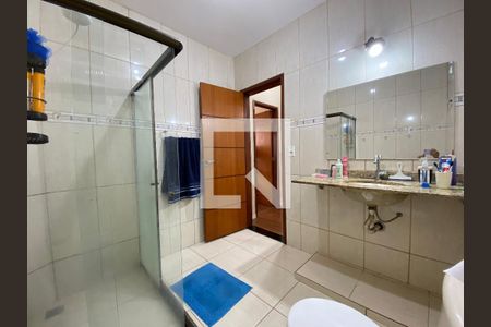 Apartamento à venda com 82m², 3 quartos e 1 vagaBanheiro