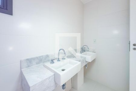 Apartamento à venda com 118m², 3 quartos e 2 vagas Apartamento à venda com 118m², 3 quartos e 2 vagasBanheiro da suíte master