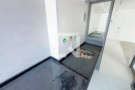 Apartamento à venda com 118m², 3 quartos e 2 vagas Apartamento à venda com 118m², 3 quartos e 2 vagasÁrea de Serviço