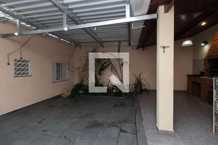 Casa à venda com 195m², 4 quartos e 3 vagas Casa à venda com 195m², 4 quartos e 3 vagasQuintal