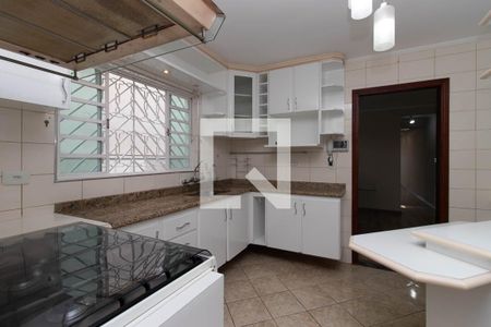 Casa à venda com 195m², 4 quartos e 3 vagas Casa à venda com 195m², 4 quartos e 3 vagasCozinha