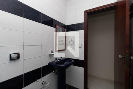 Casa à venda com 195m², 4 quartos e 3 vagas Casa à venda com 195m², 4 quartos e 3 vagasBanheiro Social