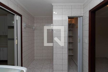 Casa à venda com 195m², 4 quartos e 3 vagas Casa à venda com 195m², 4 quartos e 3 vagasÁrea de Serviço