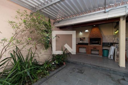 Casa à venda com 195m², 4 quartos e 3 vagas Casa à venda com 195m², 4 quartos e 3 vagasQuintal