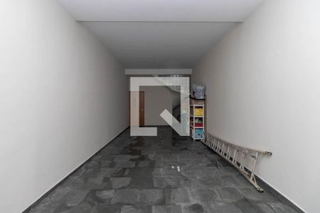 Casa à venda com 195m², 4 quartos e 3 vagas Casa à venda com 195m², 4 quartos e 3 vagasGaragem