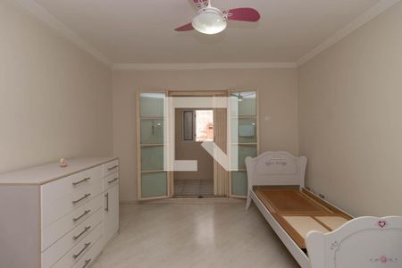 Casa à venda com 195m², 4 quartos e 3 vagas Casa à venda com 195m², 4 quartos e 3 vagasQuarto 1