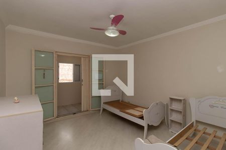 Casa à venda com 195m², 4 quartos e 3 vagas Casa à venda com 195m², 4 quartos e 3 vagasQuarto 1