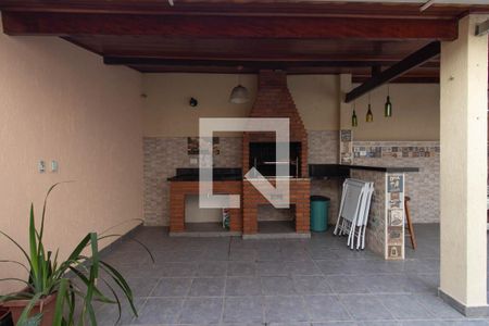 Casa à venda com 195m², 4 quartos e 3 vagas Casa à venda com 195m², 4 quartos e 3 vagasChurrasqueira