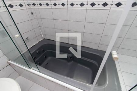 Casa à venda com 195m², 4 quartos e 3 vagas Casa à venda com 195m², 4 quartos e 3 vagasBanheiro da Suíte