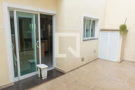 Casa à venda com 206m², 3 quartos e 2 vagasQuintal