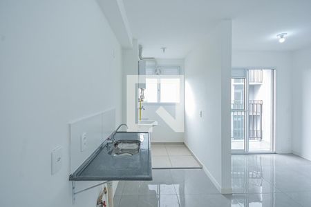 Apartamento para alugar com 40m², 2 quartos e sem vaga Apartamento para alugar com 40m², 2 quartos e sem vagaCozinha e Área de Serviço